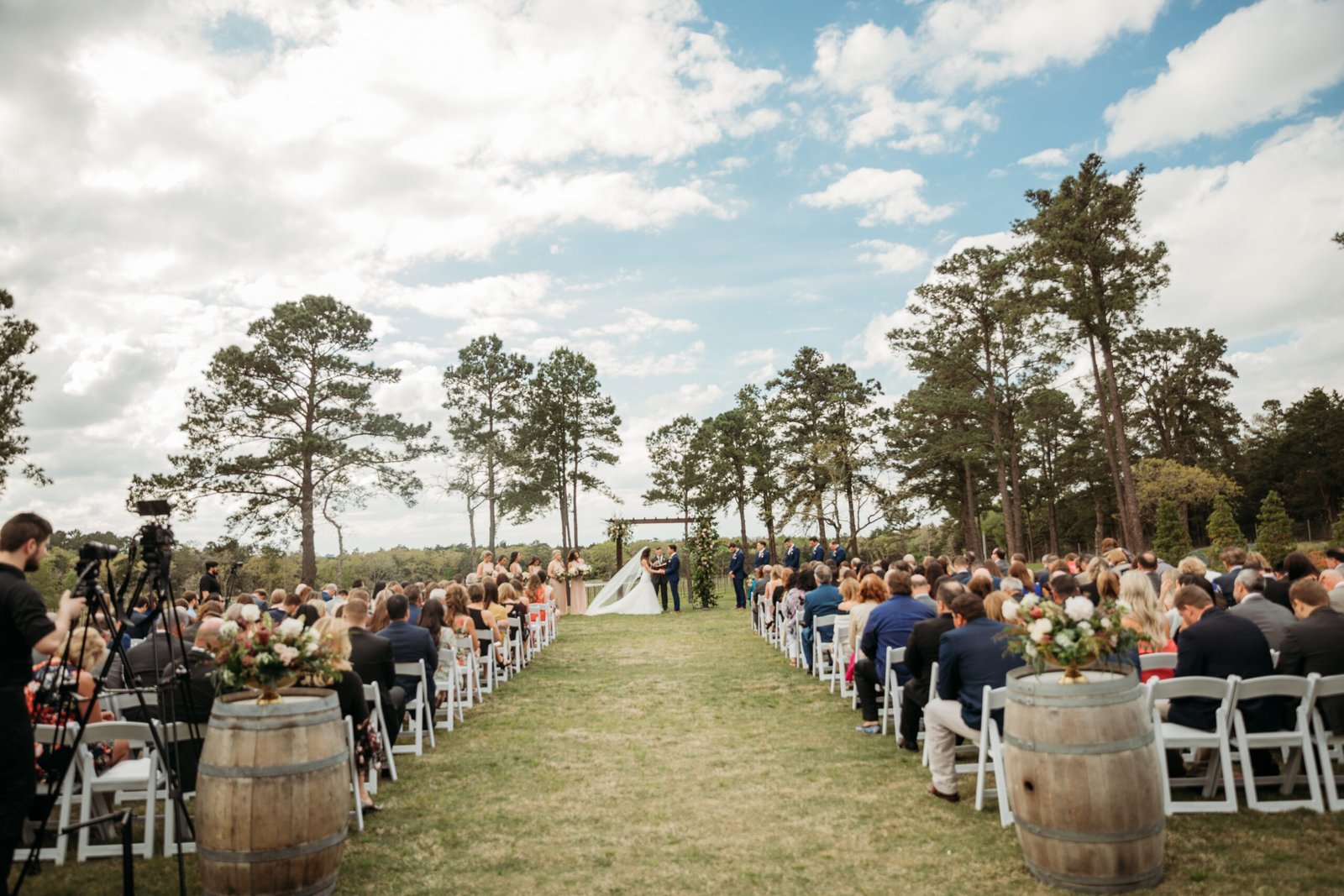Lindsay & Sam — wedding at The Vine